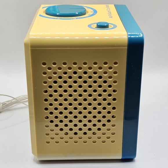 Bradley Time Donald Duck AM/FM Radio Alarm Clock Battery Operated Cube Working - Picture 4 of 8